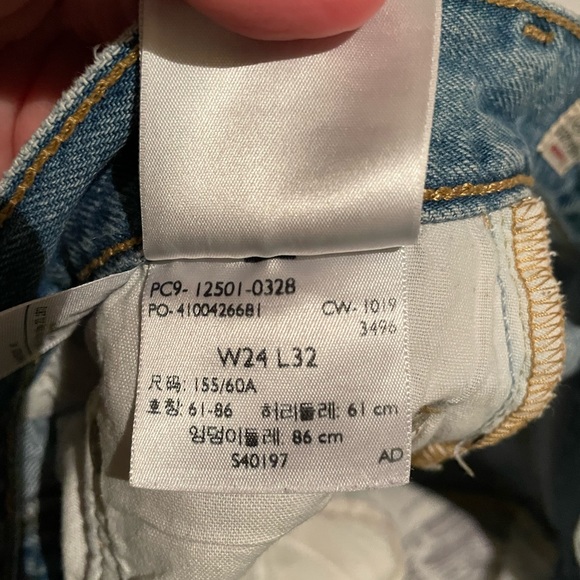 Levi’s jeans - high waisted - ripped - Picture 4 of 5